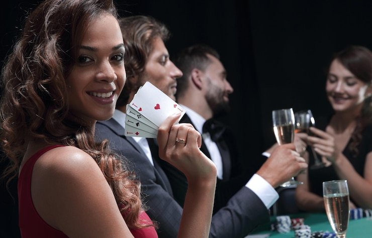 Suasana antusias penonton sepak bola Indonesia yang juga menikmati hiburan digital portogel